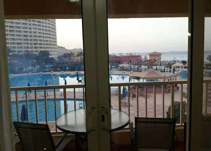 Porto Ain Elsokhna Pyramid Towers Family Winter Escape